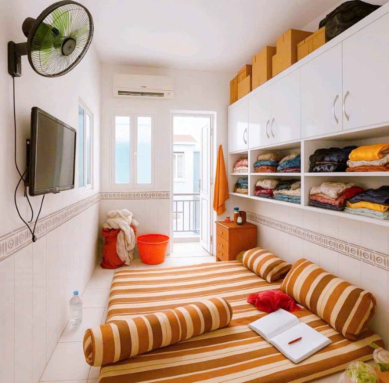 Bán nhà hẻm Cách Mạng Tháng Tám, QUẬN 10, Giá 4 tỷ - Ảnh 2